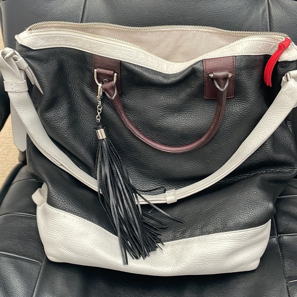 Diane von Furstenberg bucket tote black and coconut - Picture 11 of 11